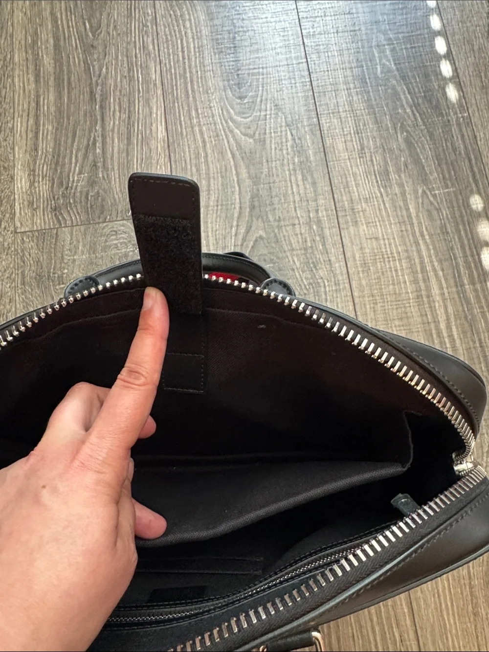 Gucci Men's Black-Gray GG Supreme Laptop Briefcase with Red-Blue Web Strap